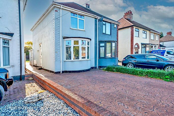 3 Bedroom Semi-detached House For Sale In Moss Street, Cannock, WS11