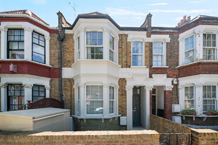 2 Bedroom Apartment To Rent In John Ruskin Street, London, SE5