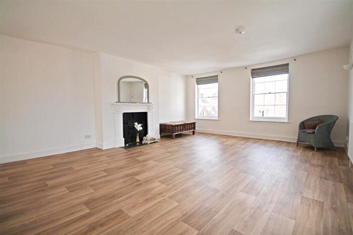 2 Bedroom Apartment To Rent In Oaten Hill, Canterbury, CT1