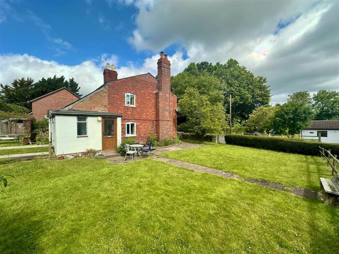 2 Bedroom Cottage To Rent In Gorsley, Ross On Wye, Herefordshire, HR9