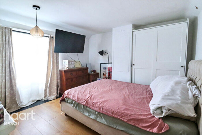 2 Bedroom Detached House For Sale In School Lane, Manea, PE15
