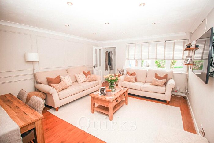 2 Bedroom Semi-Detached House For Sale In Redwing Drive, Billericay, CM11