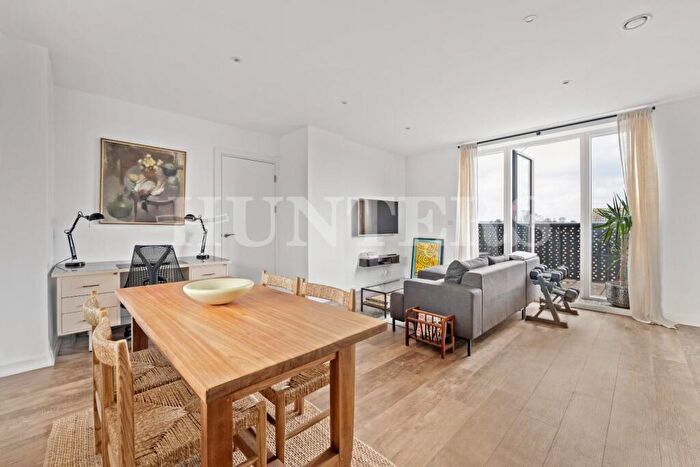 2 Bedroom Apartment For Sale In Orchid House, Park View Road, N17