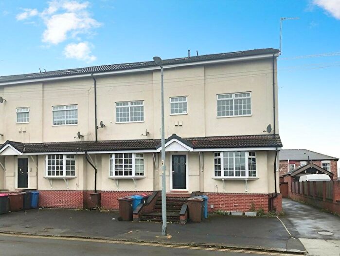 2 Bedroom Flat To Rent In Eldon Place, Eccles, Manchester, Greater Manchester, M30