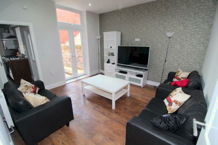 5 Bedroom Terraced House To Rent In Kenmure Place, Preston, Lancashire, PR1