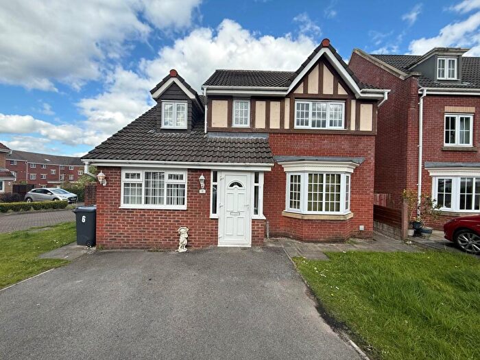4 Bedroom Detached House To Rent In Ardenfield Close, Radcliffe, Manchester, M26