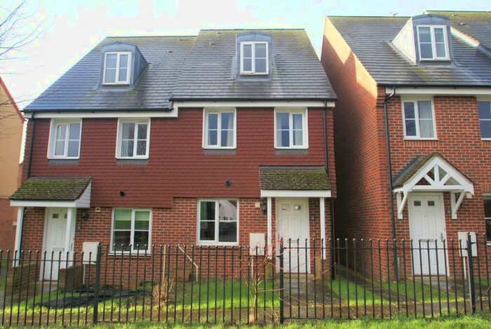 3 Bedroom Semi-Detached House To Rent In Pasture Walk, Augusta Park, Andover, SP11