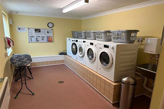 1 Bedroom Flat To Rent In Sovereign Court, South Croydon, CR2