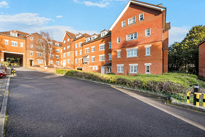 1 Bedroom Flat For Sale In Heathside Road, Woking, Surrey, GU22