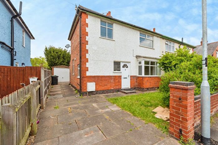 3 Bedroom Semi Detached House For Sale In Gwendolin Avenue, Birstall, Leicester, Leicestershire, LE4