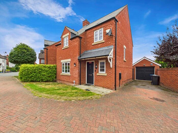 3 Bedroom Detached House For Sale In Cowslip Close, Wootton, Northampton, NN4