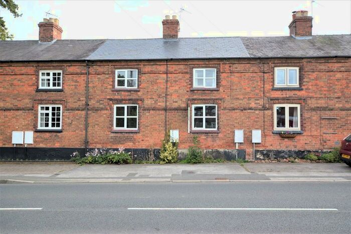 4 Bedroom End Of Terrace House To Rent In Town End Cottages, Plumtree, NG12