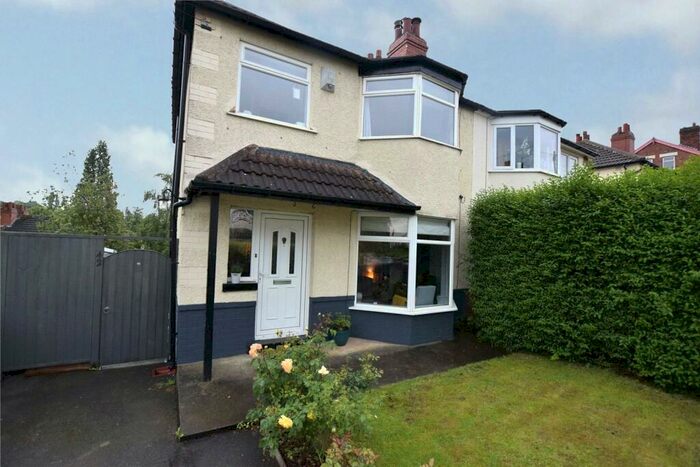 3 Bedroom Semi-Detached House To Rent In Roundhay Grove, Leeds, LS8