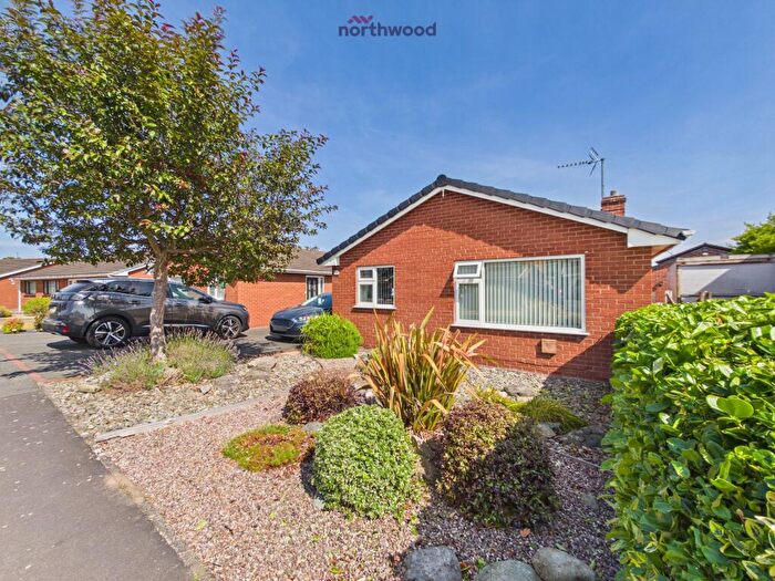 3 Bedroom Detached Bungalow For Sale In Mile Barn Road, Wrexham, LL13