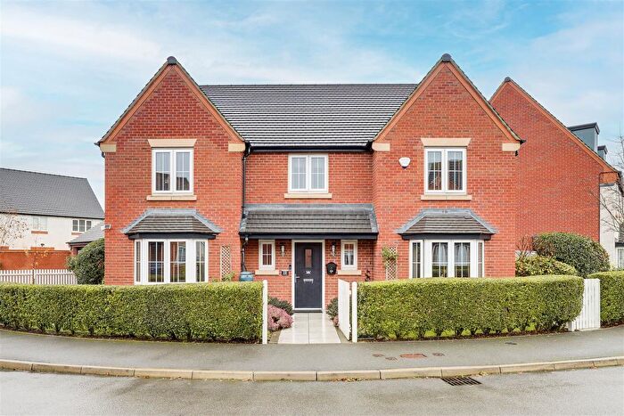 4 Bedroom Detached House For Sale In Barnard Drive, Boulton Moor, Derbyshire, DE24