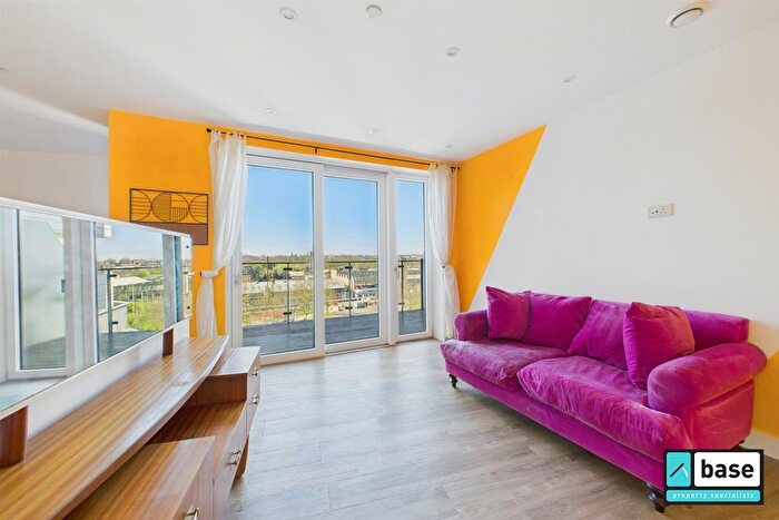 1 Bedroom Flat To Rent In Beck Square, London, E10