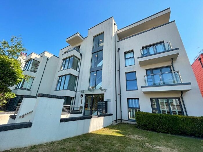 2 Bedroom Flat To Rent In Clifton Hill, Brighton, BN1