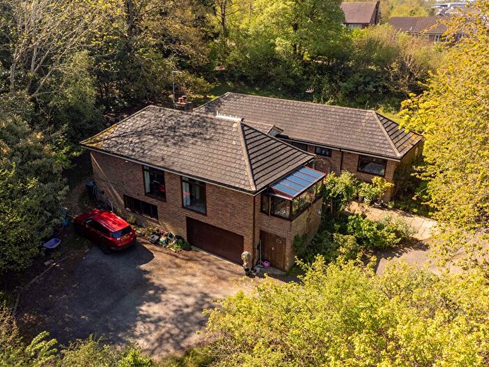 7 Bedroom Detached House For Sale In Hackenden Lane, East Grinstead, RH19