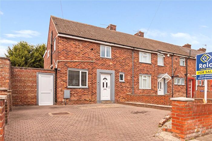 3 Bedroom End Of Terrace House For Sale In Pershore Avenue, Grimsby, N E Lincs, DN34