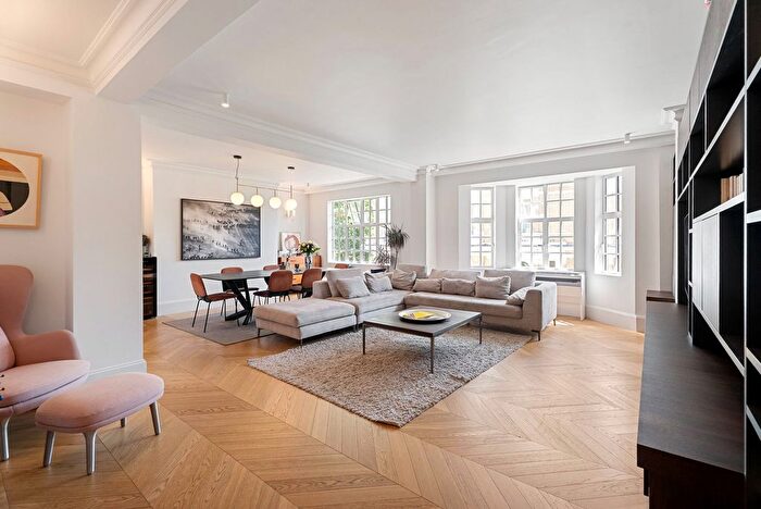 3 Bedroom Flat For Sale In Stanford Court, Cornwall Gardens, South Kensington, SW7
