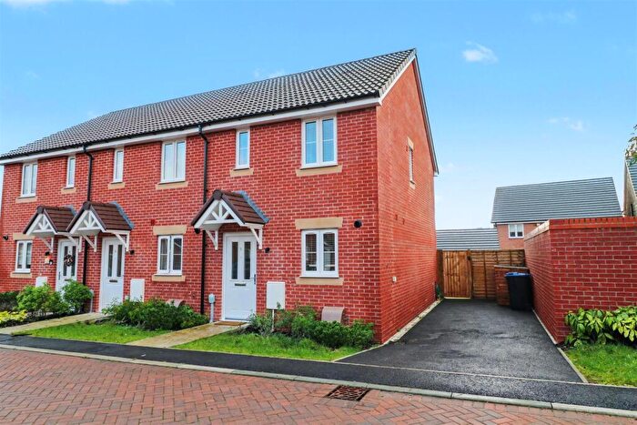 2 Bedroom End Of Terrace House For Sale In Sirius Close, Warminster, BA12