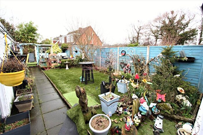 2 Bedroom Bungalow For Sale In Church Lane, Great Sutton, CH66