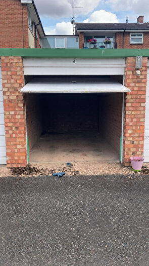 Garage / Parking To Rent In Lea Court, Stratford-upon-Avon, CV37
