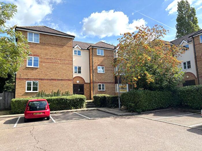1 Bedroom Flat For Sale In Chagny Close, Letchworth Garden City, SG6