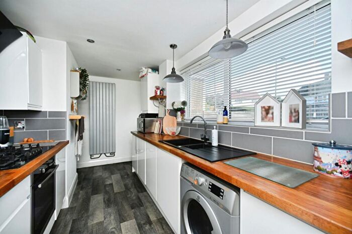 3 Bedroom Terraced House For Sale In Stanstead Crescent, Brighton, BN2