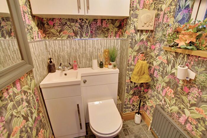 4 Bedroom Semi-Detached House To Rent In Dagless Way, March, PE15