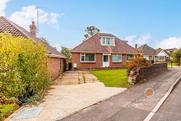 3 Bedroom Detached Bungalow For Sale In Gwenlyn Road, Poole, BH16
