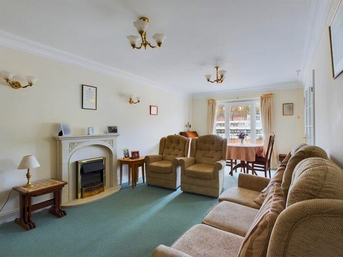 2 Bedroom Retirement Property For Sale In Caterham Valley, CR3