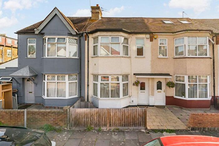 3 Bedroom Terraced House For Sale In Wroughton Terrace, London, NW4