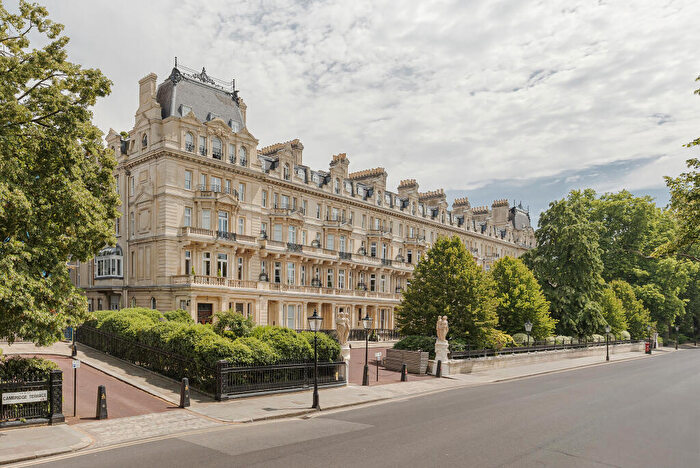 3 Bedroom Apartment For Sale In Cambridge Gate, London, NW1