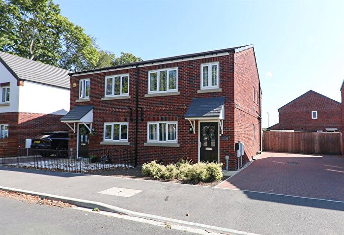 3 Bedroom Semi Detached House For Sale In Fulwood Drive, Balby, Doncaster, DN4