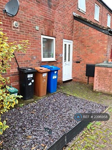 2 Bedroom Flat To Rent In Buckingham Way, Stockport, SK2