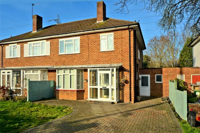 3 Bedroom Semi-Detached House To Rent In Stroudes Close, Worcester Park, KT4