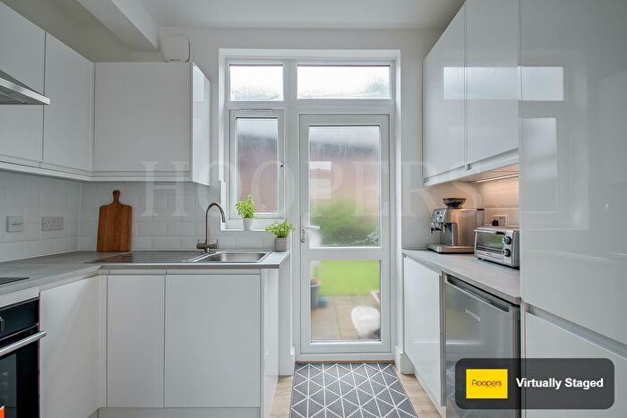 2 Bedroom Maisonette For Sale In Vincent Gardens, London, NW2