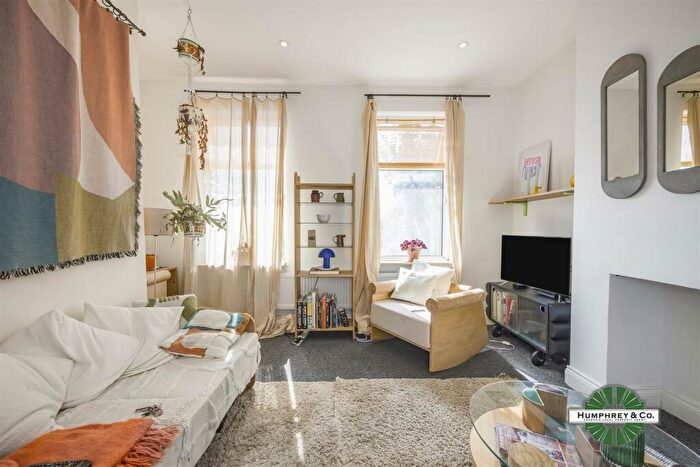 1 Bedroom Flat To Rent In Higham Hill Road, London, E17