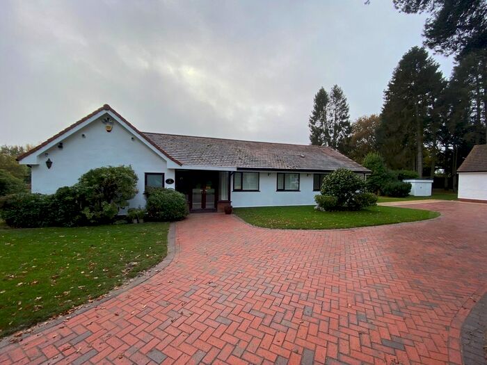 4 Bedroom Bungalow To Rent In The Rising, Rising Lane, Solihull, Warwickshire B94