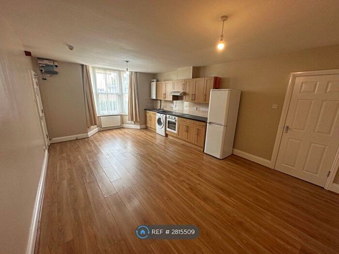 2 Bedroom Flat To Rent In Manor Road, Bristol, BS7