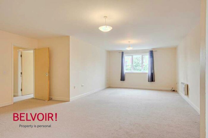2 Bedroom Apartment For Sale In Bristol Road Quedgeley, Gloucester, GL2