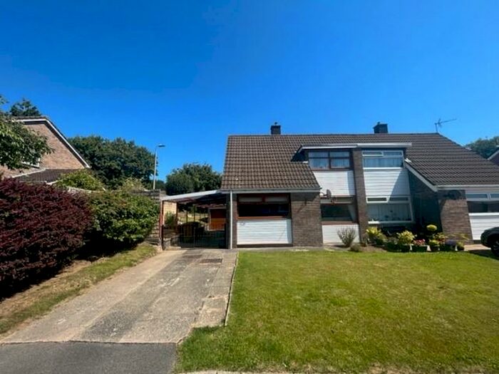 3 Bedroom House To Rent In Bryn Siriol, Caerphilly, CF83