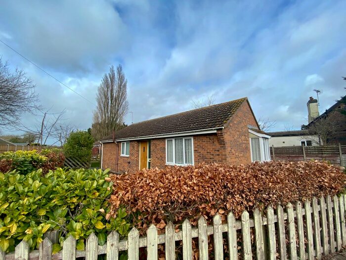 2 Bedroom Detached Bungalow For Sale In Stonegate, Cowbit, Spalding, PE12