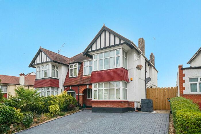 1 Bedroom Maisonette To Rent In Park Chase, Wembley, HA9