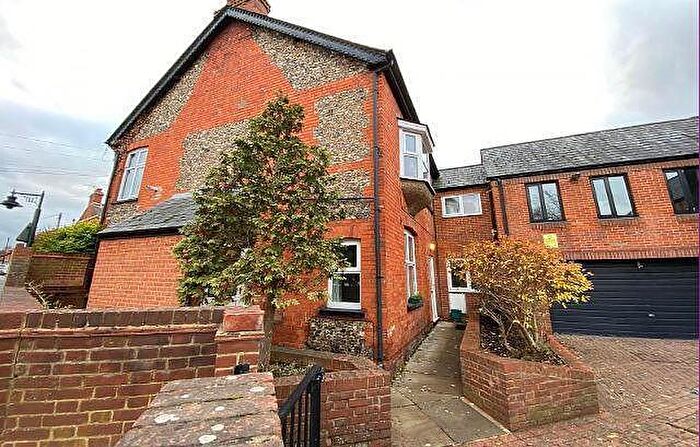 1 Bedroom Apartment To Rent In Henley-On-Thames, Oxfordshire, RG9