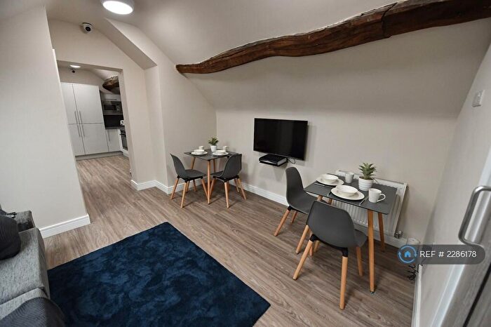 11 Bedroom Flat To Rent In Moor Street, Ormskirk, L39