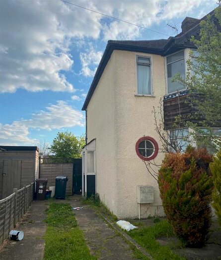 2 Bedroom Property To Rent In Hanover Avenue, Feltham, TW13