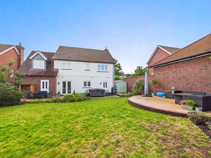 4 Bedroom Detached House For Sale In Blackthorn Rise, Tetsworth, Thame, Oxfordshire, OX9