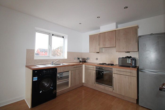 2 Bedroom Apartment To Rent In Sugar Mill Square, Salford, Lancashire, M5